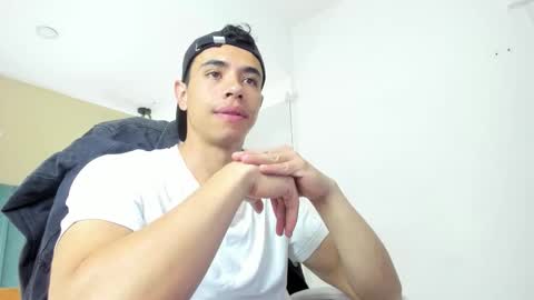 Snapshot of muscle_scott chatting on 09/22/25, 12:07 muscle scott online show from 09/22/25, 12:07