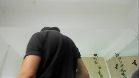 Snapshot of muscle_scott chatting on 10/27/25, 07:40 muscle scott online show from 10/27/25, 07:40