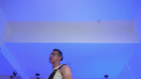 muscle scott online show from 10/31/25, 04:52