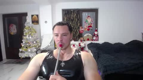 Snapshot of muscleaj69 chatting on 12/04/25, 04:27 AJ online show from 12/04/25, 04:27