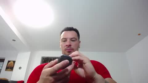 Snapshot of muscleaj69 chatting on 06/29/26, 05:25 AJ online show from 06/29/26, 05:25