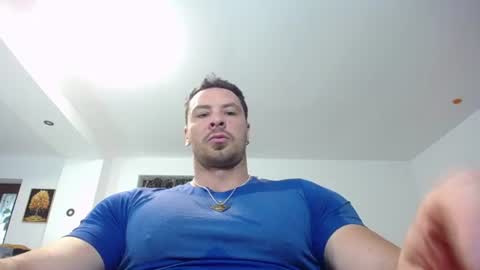 Snapshot of muscleaj69 chatting on 07/12/26, 05:31 AJ online show from 07/12/26, 05:31