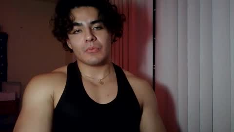 Snapshot of musclebottom21 chatting on 10/09/25, 03:37 STUP MUSCLE online show from 10/09/25, 03:37