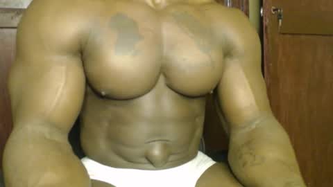 musclegod23 online show from 09/23/25, 02:14