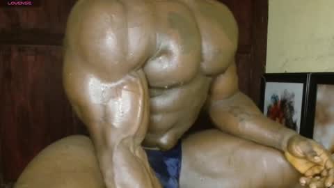 musclegod23 online show from 02/18/26, 02:46