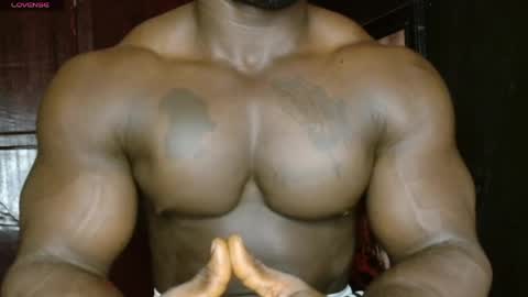 Snapshot of musclegodsammy23 chatting on 04/05/26, 03:04 musclegod23 online show from 04/05/26, 03:04