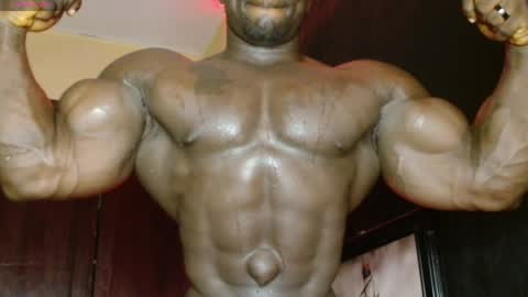 Snapshot of musclegodsammy23 chatting on 04/06/26, 09:10 musclegod23 online show from 04/06/26, 09:10