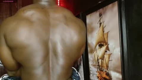 Snapshot of musclegodsammy23 chatting on 04/17/26, 01:19 musclegod23 online show from 04/17/26, 01:19