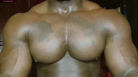 Snapshot of musclegodsammy23 chatting on 04/17/26, 10:35 musclegod23 online show from 04/17/26, 10:35
