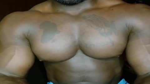 musclegod23 online show from 06/16/26, 08:44
