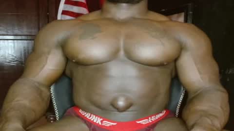 musclegod23 online show from 07/19/26, 09:24