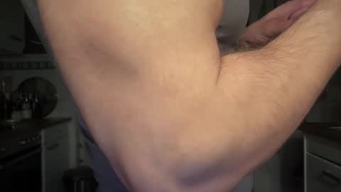 musclehair3 online show from 11/14/25, 11:35