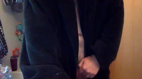 Snapshot of musculardilf chatting on 06/17/26, 12:24 musculardilf online show from 06/17/26, 12:24