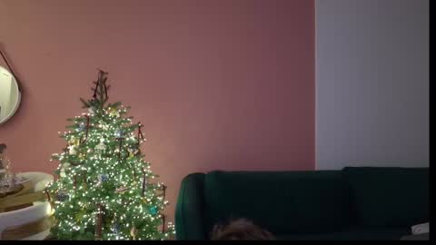 Snapshot of muscularfriend chatting on 01/22/25, 05:59 Ivan online show from 01/22/25, 05:59