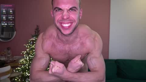 Snapshot of muscularfriend chatting on 01/24/25, 10:11 Ivan online show from 01/24/25, 10:11