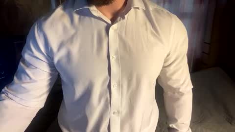 Snapshot of muscularjuggler chatting on 04/01/26, 01:17 muscularjuggler online show from 04/01/26, 01:17