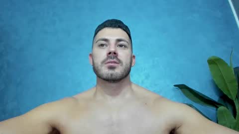 muscularmaster onlyfans online show from 12/28/24, 01:18