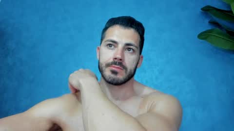 Snapshot of muscularmaster chatting on 04/20/26, 09:05 muscularmaster onlyfans online show from 04/20/26, 09:05