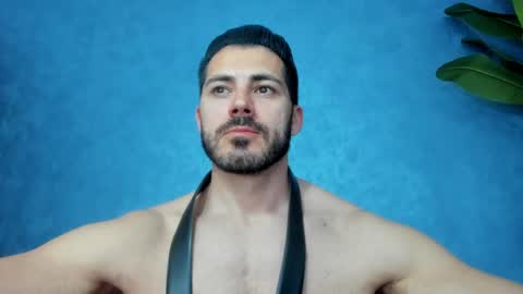 Snapshot of muscularmaster chatting on 04/25/26, 09:34 muscularmaster onlyfans online show from 04/25/26, 09:34