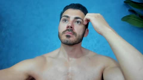 Snapshot of muscularmaster chatting on 05/02/26, 09:42 muscularmaster onlyfans online show from 05/02/26, 09:42