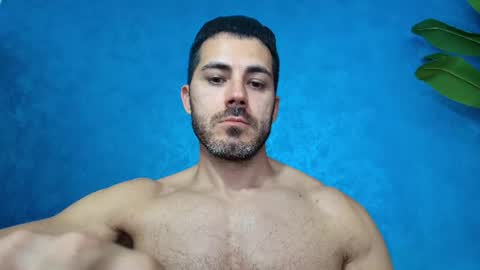 Snapshot of muscularmaster chatting on 06/18/26, 09:19 muscularmaster onlyfans online show from 06/18/26, 09:19