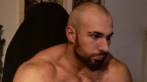 Snapshot of musculusx chatting on 10/08/25, 12:25 Musculus online show from 10/08/25, 12:25