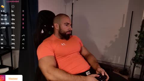 Snapshot of musculusx chatting on 10/16/25, 02:29 Musculus online show from 10/16/25, 02:29