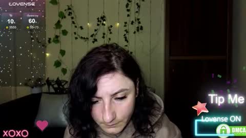 Jeneva online show from 11/05/25, 06:41