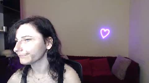 Jeneva online show from 11/26/25, 06:31