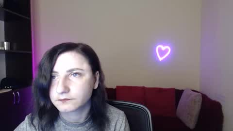 Jeneva online show from 12/05/25, 07:10