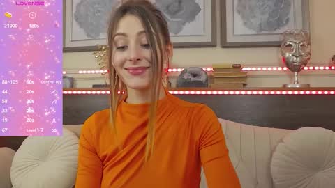 Luna  online show from 11/19/25, 07:36