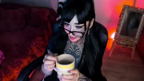 Snapshot of musedreams chatting on 04/24/26, 01:08 blackmuse online show from 04/24/26, 01:08