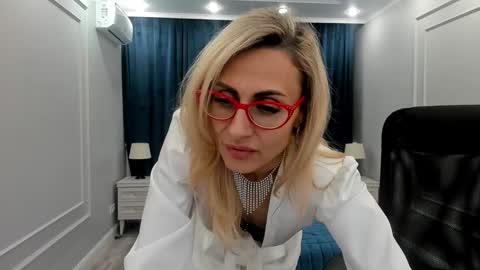 Diana online show from 01/24/25, 02:51