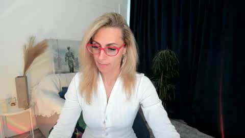 Diana online show from 03/30/26, 11:33