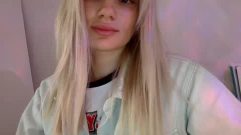 Snapshot of musescorner chatting on 07/14/26, 02:56 musescorner online show from 07/14/26, 02:56