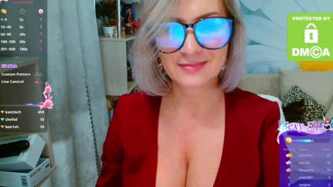 Lana online show from 01/12/25, 01:58