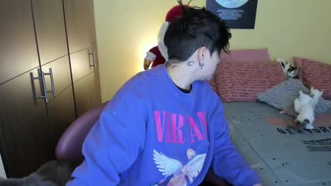 Snapshot of musicayluna chatting on 12/22/24, 09:22 VALENTINA Luna online show from 12/22/24, 09:22