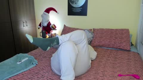 Snapshot of musicayluna chatting on 12/28/24, 02:54 VALENTINA Luna online show from 12/28/24, 02:54