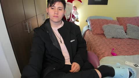 Snapshot of musicayluna chatting on 01/03/25, 03:27 VALENTINA Luna online show from 01/03/25, 03:27