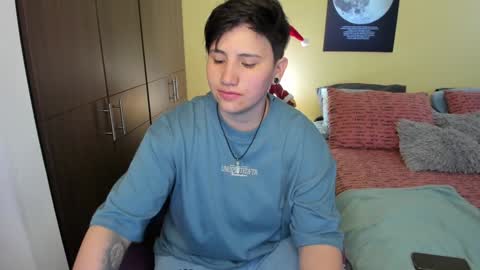 Snapshot of musicayluna chatting on 01/05/25, 04:25 VALENTINA Luna online show from 01/05/25, 04:25