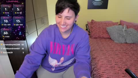 Snapshot of musicayluna chatting on 01/09/25, 06:27 VALENTINA Luna online show from 01/09/25, 06:27