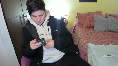 Snapshot of musicayluna chatting on 01/12/25, 02:45 VALENTINA Luna online show from 01/12/25, 02:45