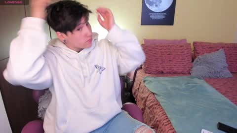 Snapshot of musicayluna chatting on 01/24/25, 09:39 VALENTINA Luna online show from 01/24/25, 09:39