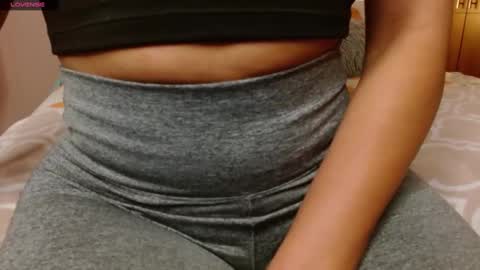 Snapshot of musicayluna chatting on 02/03/25, 02:03 VALENTINA Luna online show from 02/03/25, 02:03