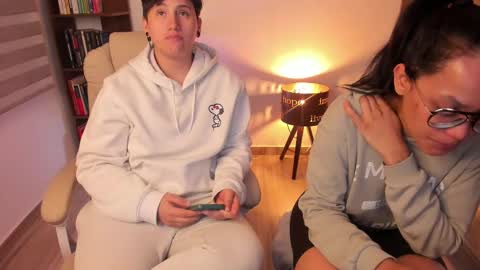 Snapshot of musicayluna chatting on 03/05/25, 06:54 VALENTINA Luna online show from 03/05/25, 06:54