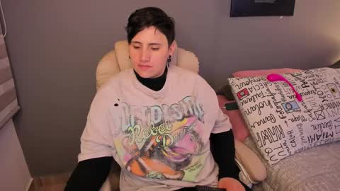 Snapshot of musicayluna chatting on 03/07/25, 04:24 VALENTINA Luna online show from 03/07/25, 04:24