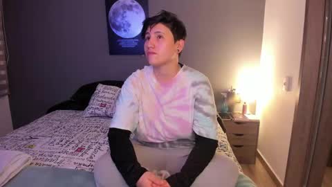 Snapshot of musicayluna chatting on 03/11/25, 03:05 VALENTINA Luna online show from 03/11/25, 03:05