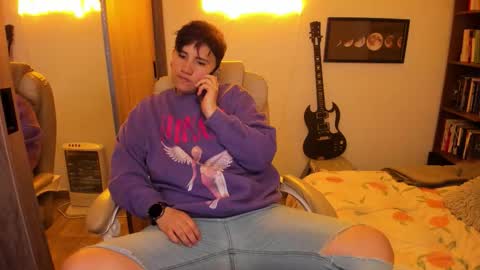 Snapshot of musicayluna chatting on 10/20/25, 10:21 VALENTINA Luna online show from 10/20/25, 10:21