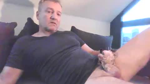 nobuddy online show from 02/12/26, 06:30