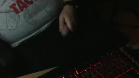 Snapshot of muso44 chatting on 12/22/24, 11:44 Muso online show from 12/22/24, 11:44